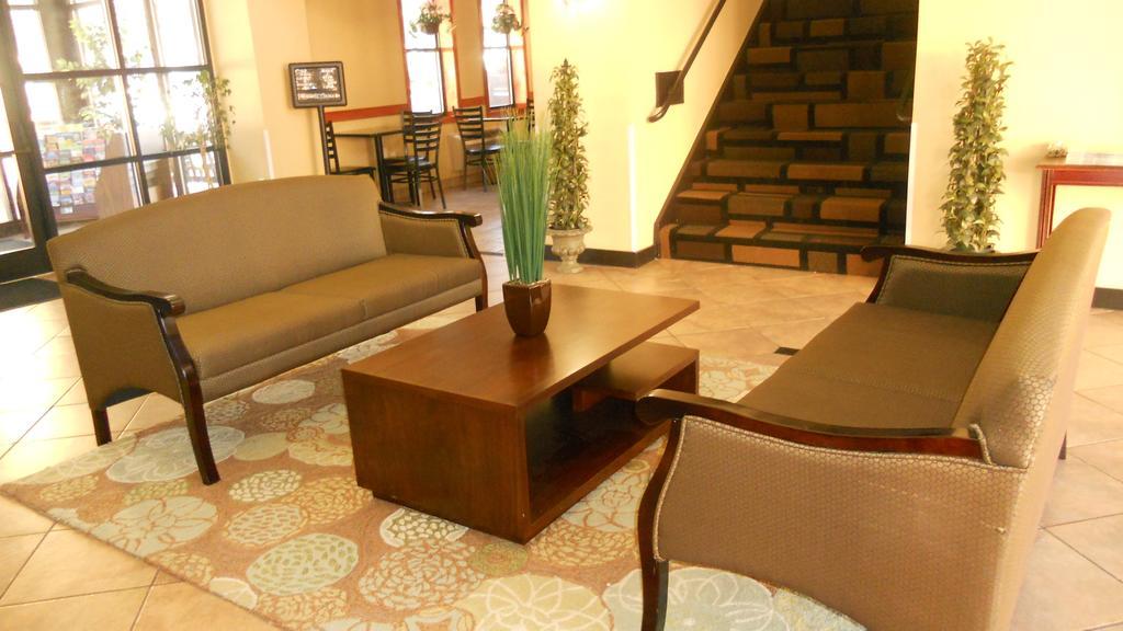 La Casa Inn & Suites-Middleboro Exteriér fotografie