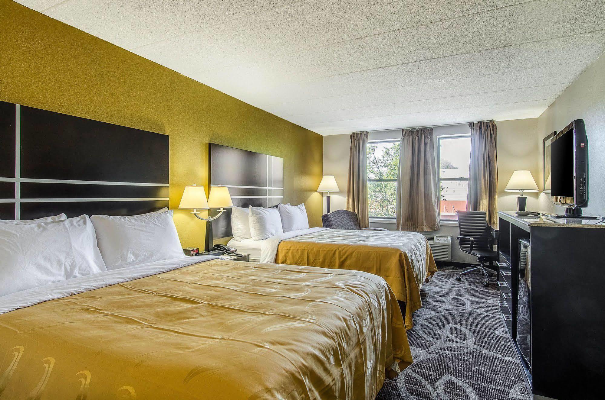 La Casa Inn & Suites-Middleboro Exteriér fotografie